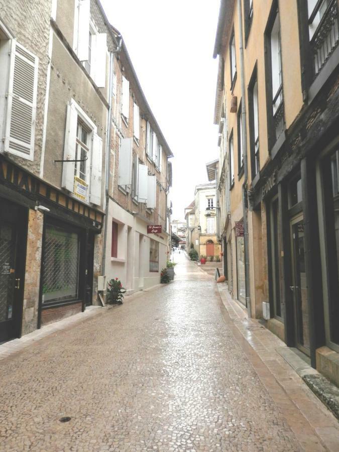 Apartmán Couette Et Cafe Cyrano Bergerac Exteriér fotografie