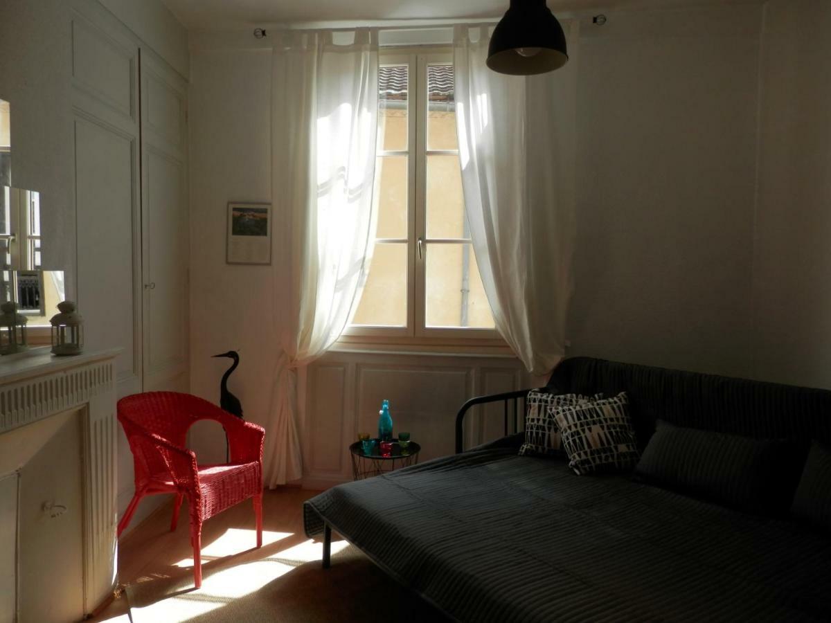 Apartmán Couette Et Cafe Cyrano Bergerac Exteriér fotografie