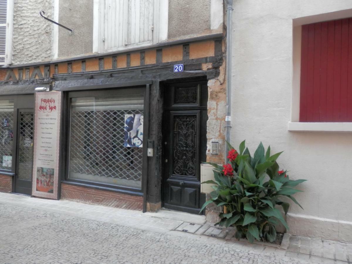 Apartmán Couette Et Cafe Cyrano Bergerac Exteriér fotografie